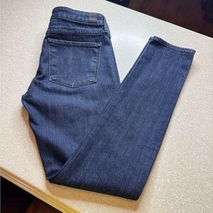 Vince Jeans. Lower rise Skinny JeNs..28”